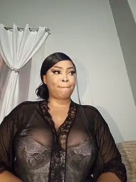 MadamPinky online show from March 18, 6:09 pm