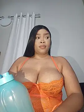 MadamPinky online show from July 30, 6:18 pm
