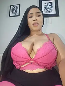MadamPinky online show from June 11, 7:33 pm