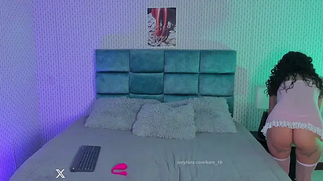 karoliine jones online show from February 11, 10:20 pm