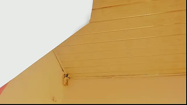 Snapshot of Alanaloiiss_ chatting on March 3, 3:35 am Alanaloiiss online show from March 3, 3:35 am