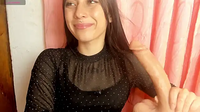 Alanaloiiss  online show from April 19, 4:46 am