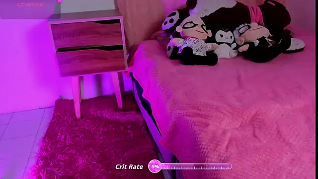 Alanaloiiss  online show from October 31, 3:03 am