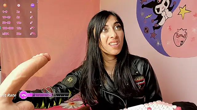 Alanaloiiss  online show from December 3, 3:40 am