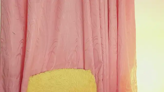 Alanaloiiss  online show from April 1, 4:25 am