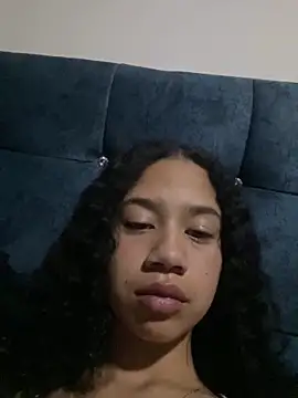 jadee8 online show from May 14, 5:04 am