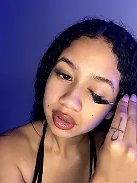 jadee8 online show from January 10, 11:55 pm