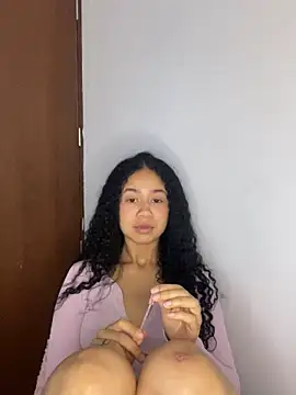 jadee8 online show from April 5, 2:13 pm