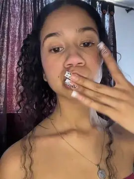 jadee8 online show from May 12, 7:42 pm
