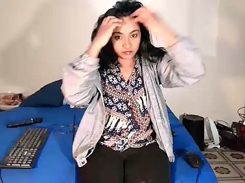 Snapshot of indiansweetflava chatting on September 21, 6:57 pm indiansweetflava online show from September 21, 6:57 pm