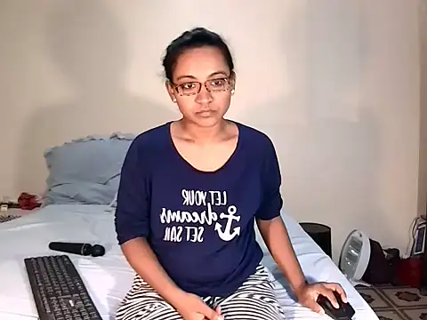 Snapshot of indiansweetflava chatting on October 31, 4:20 am indiansweetflava online show from October 31, 4:20 am