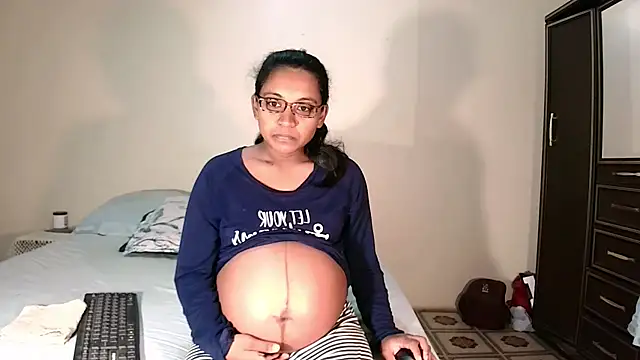 indiansweetflava online show from April 25, 3:53 am