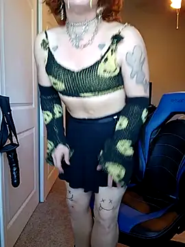 Snapshot of Kiami_Noara chatting on September 9, 3:32 pm Kiami Noara online show from September 9, 3:32 pm