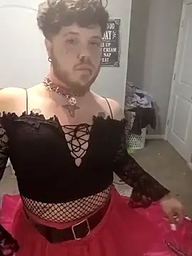 Snapshot of Kiami_Noara chatting on February 1, 1:04 am Kiami Noara online show from February 1, 1:04 am