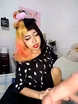 Snapshot of YukiRam chatting on October 3, 2:48 am YukiRam online show from October 3, 2:48 am