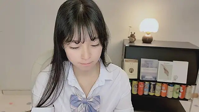 Snapshot of Onechestnut chatting on June 2, 8:58 am Onechestnut online show from June 2, 8:58 am