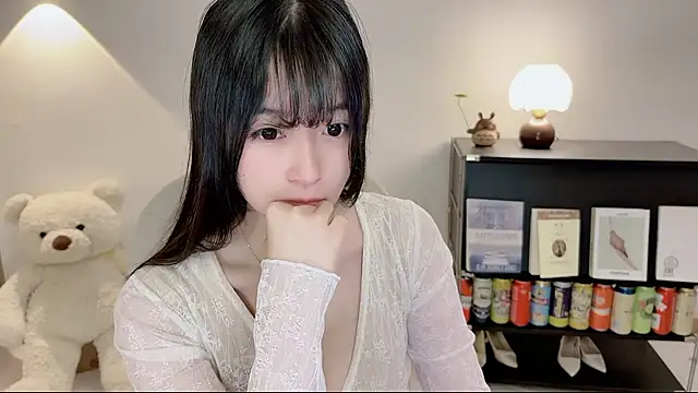 Snapshot of Onechestnut chatting on June 16, 3:28 am Onechestnut online show from June 16, 3:28 am