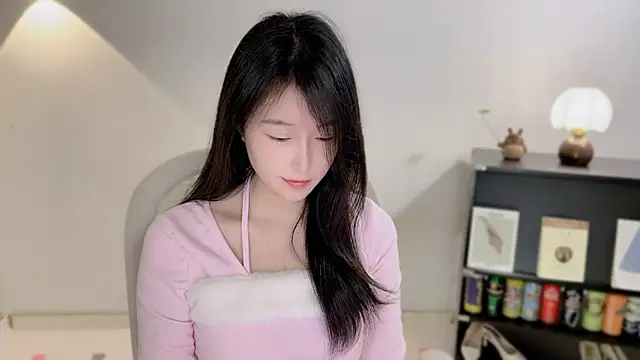 Onechestnut online show from December 21, 12:51 pm