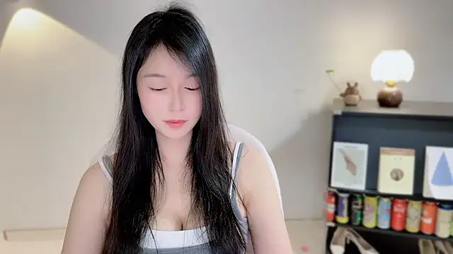 Onechestnut online show from April 3, 5:36 am