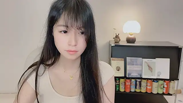Snapshot of Onechestnut chatting on May 31, 9:15 am Onechestnut online show from May 31, 9:15 am