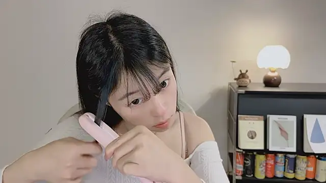 Onechestnut online show from May 14, 5:04 am