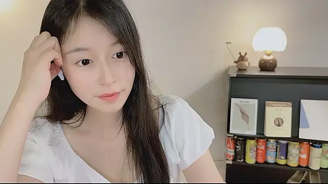 Onechestnut online show from April 19, 5:14 pm