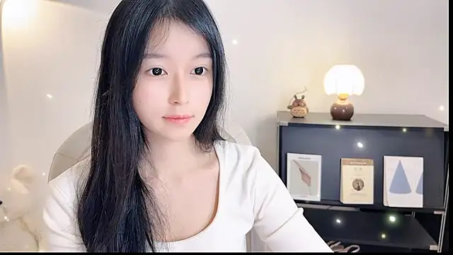 Snapshot of Onechestnut chatting on November 6, 12:31 pm Onechestnut online show from November 6, 12:31 pm