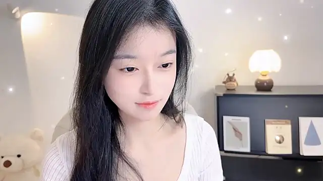 Snapshot of Onechestnut chatting on November 4, 6:06 am Onechestnut online show from November 4, 6:06 am