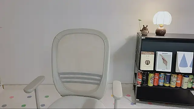 Onechestnut online show from May 13, 5:03 am