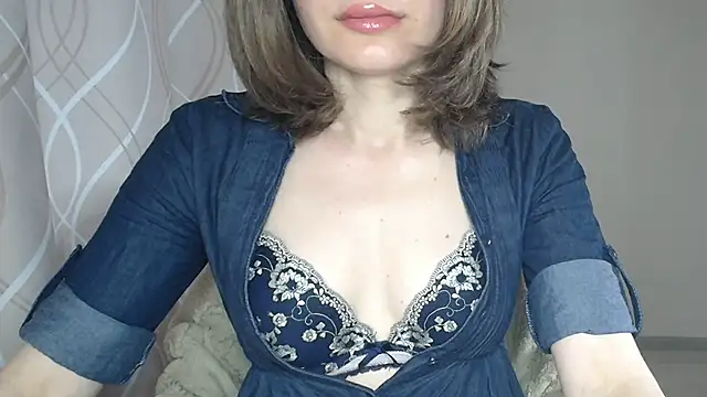 miss  Sophie online show from June 3, 8:15 am