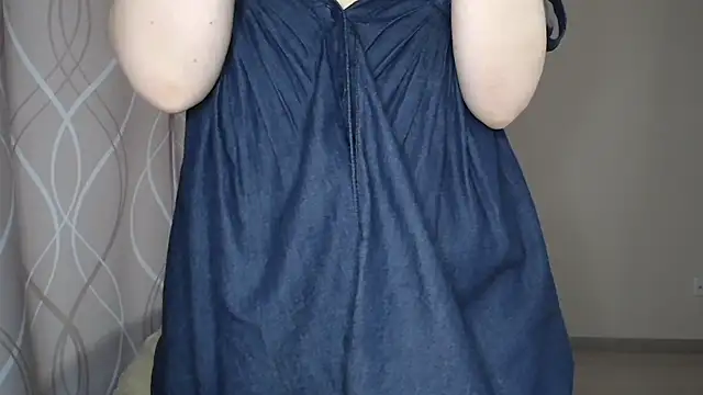 miss  Sophie online show from March 27, 8:26 am