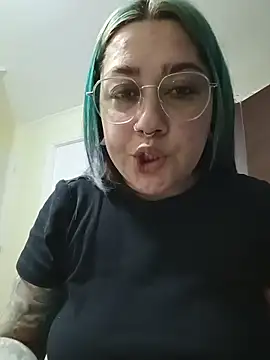 Dulcedeanis online show from June 1, 2:45 am