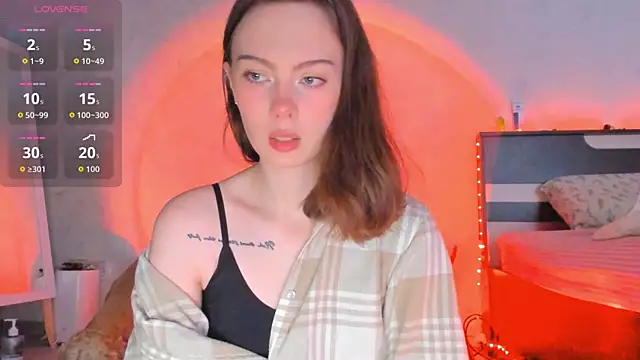 Snapshot of LolaMeddisson chatting on May 22, 10:19 pm LolaMeddisson online show from May 22, 10:19 pm