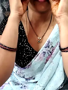 Snapshot of Lalitha-1995 chatting on June 15, 6:46 am Lalitha-1995 online show from June 15, 6:46 am