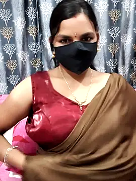 Snapshot of Lalitha-1995 chatting on July 5, 4:25 pm Lalitha-1995 online show from July 5, 4:25 pm