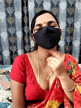 Snapshot of Lalitha-1995 chatting on July 18, 5:05 am Lalitha-1995 online show from July 18, 5:05 am