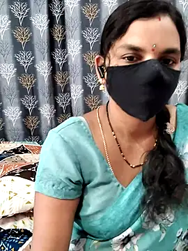 Snapshot of Lalitha-1995 chatting on June 16, 5:51 am Lalitha-1995 online show from June 16, 5:51 am