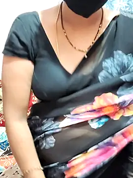 Snapshot of Lalitha-1995 chatting on June 3, 6:01 pm Lalitha-1995 online show from June 3, 6:01 pm
