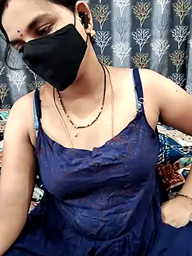 Snapshot of Lalitha-1995 chatting on June 4, 6:18 am Lalitha-1995 online show from June 4, 6:18 am