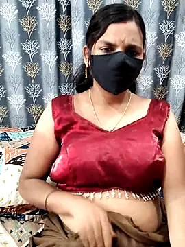 Snapshot of Lalitha-1995 chatting on June 27, 5:02 am Lalitha-1995 online show from June 27, 5:02 am