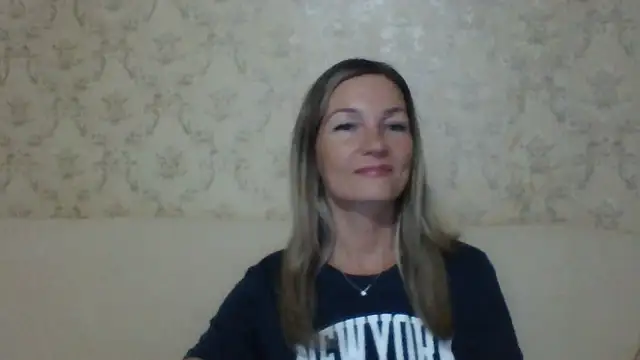 sweetriki online show from December 18, 5:06 pm