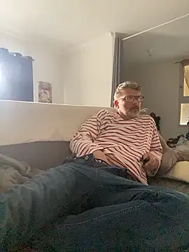 max219 online show from January 12, 3:30 pm