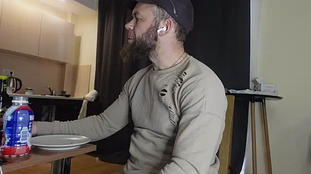 Stewart Barnz online show from May 8, 1:37 pm