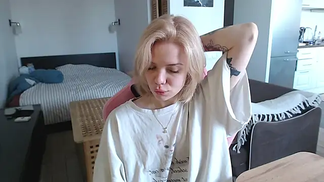 enchanting chloe online show from March 19, 8:36 am