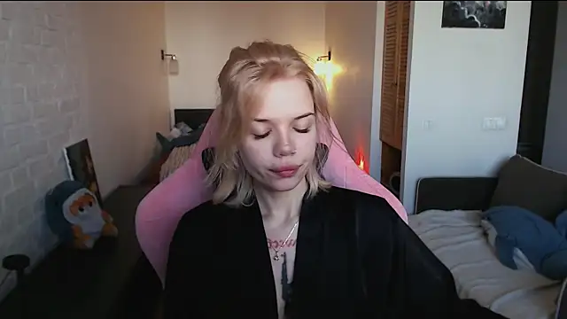 enchanting chloe online show from March 20, 1:12 pm