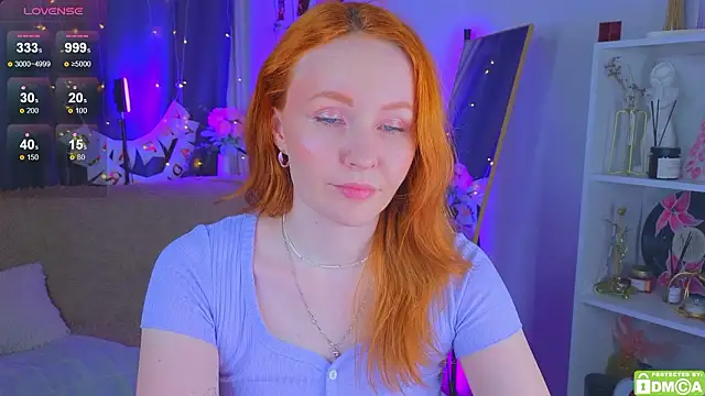 JoyceJones online show from January 14, 8:01 pm