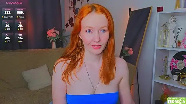 JoyceJones online show from November 26, 8:42 pm
