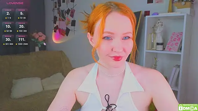 Snapshot of JoyceJones chatting on October 16, 7:44 pm JoyceJones online show from October 16, 7:44 pm