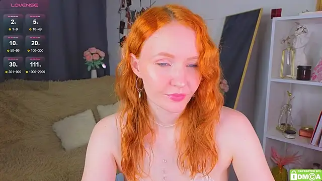 Snapshot of JoyceJones chatting on September 25, 7:09 pm JoyceJones online show from September 25, 7:09 pm