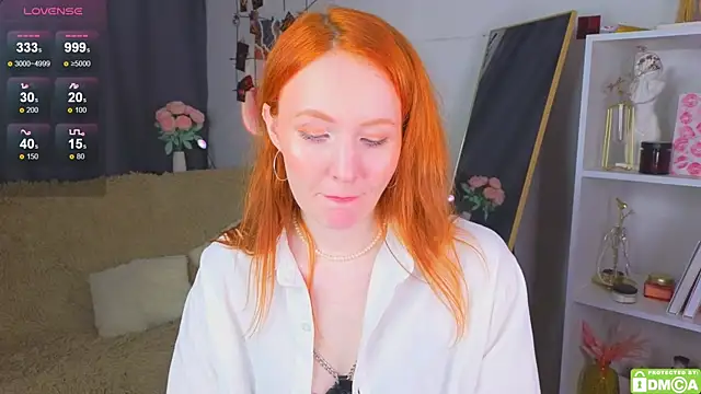 Snapshot of JoyceJones chatting on September 19, 7:07 pm JoyceJones online show from September 19, 7:07 pm